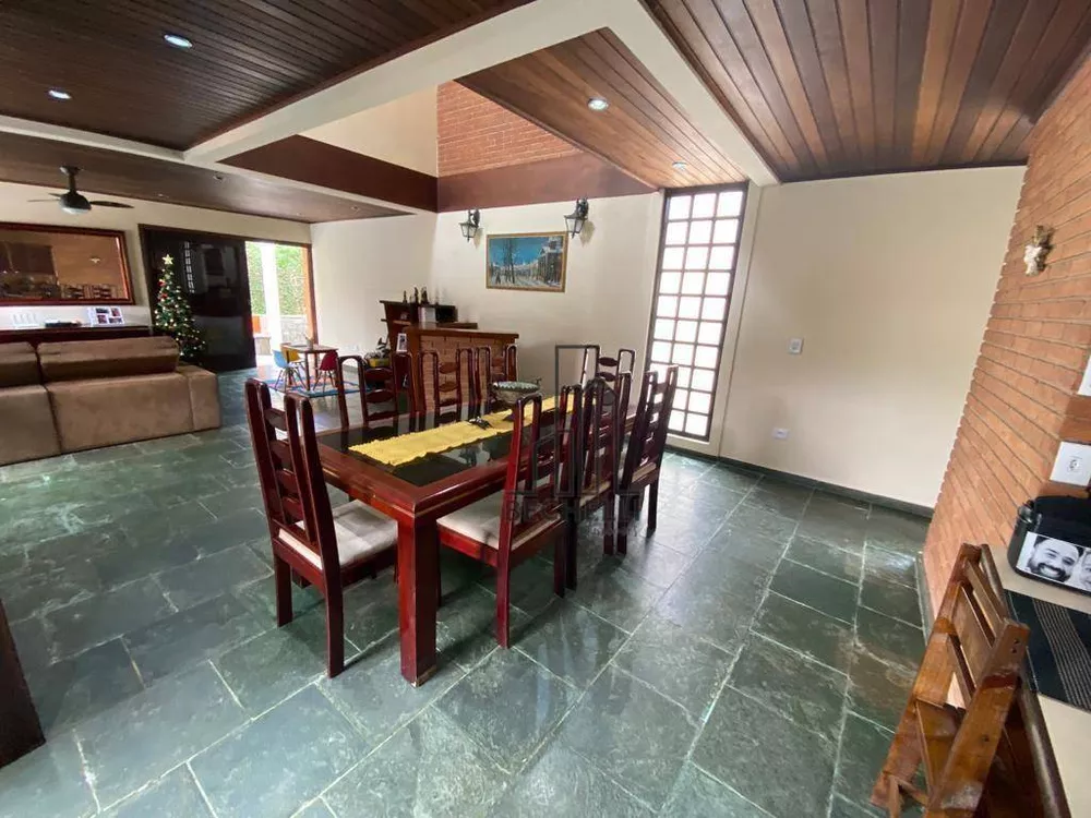 Casa, 4 quartos, 240 m² - Foto 11