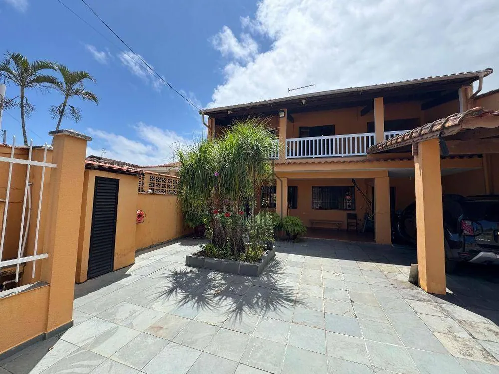 Casa, 4 quartos, 203 m² - Foto 1