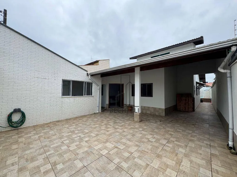 Casa, 4 quartos, 227 m² - Foto 1