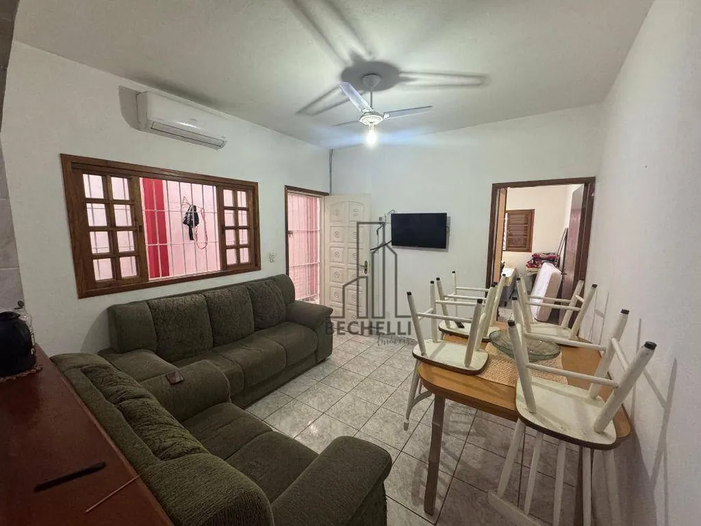 Casa, 3 quartos, 66 m² - Foto 1