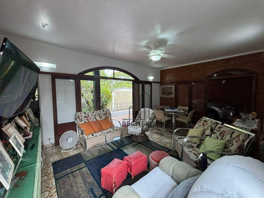Casa, 4 quartos, 274 m² - Foto 2