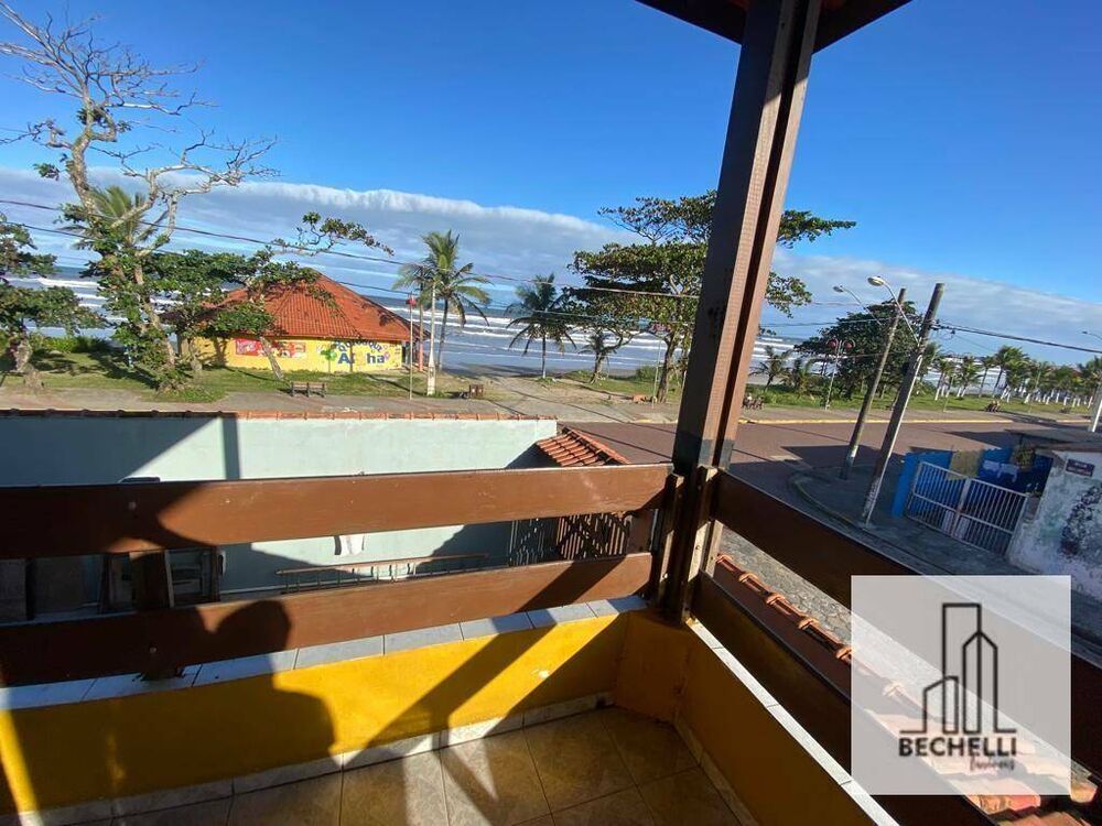 Casa, 6 quartos, 218 m² - Foto 2