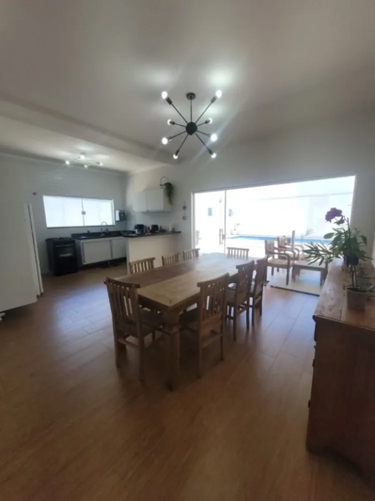 Casa, 3 quartos, 221 m² - Foto 3