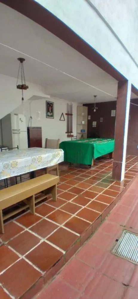 Casa, 5 quartos, 235 m² - Foto 2