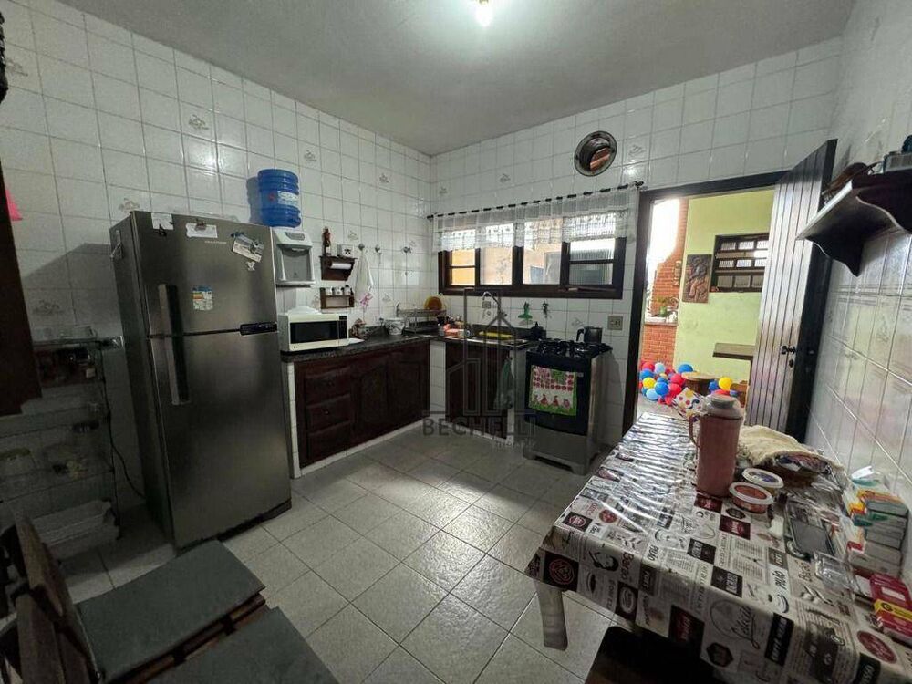Casa, 4 quartos, 210 m² - Foto 3