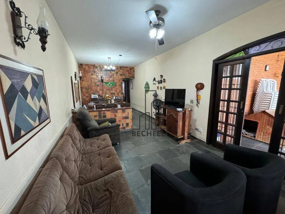 Casa, 4 quartos, 210 m² - Foto 5