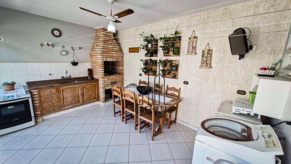 Casa, 3 quartos, 171 m² - Foto 1