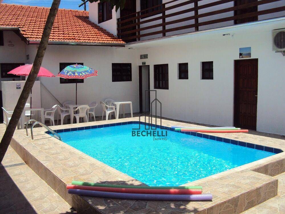 Casa, 7 quartos, 236 m² - Foto 4