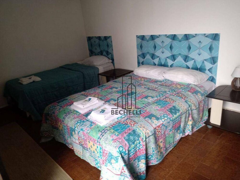 Casa, 7 quartos, 236 m² - Foto 3