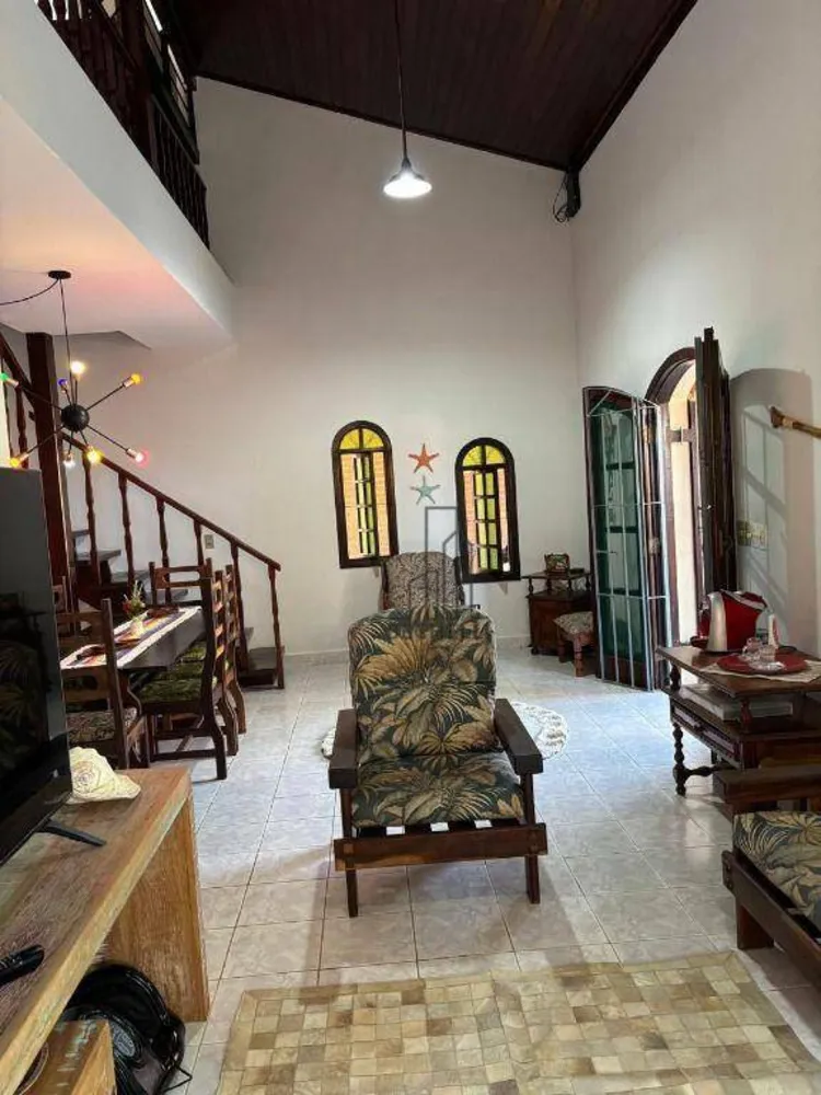 Casa, 4 quartos, 185 m² - Foto 1