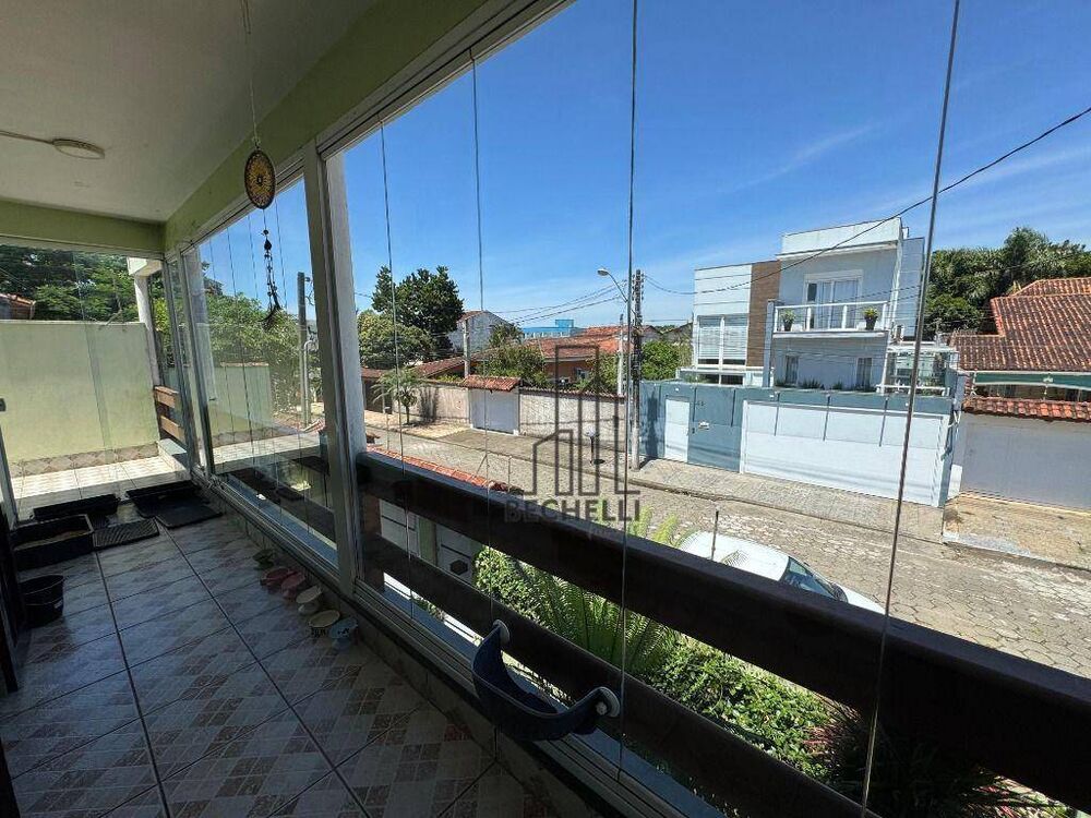Casa à venda com 3 quartos, 228m² - Foto 6