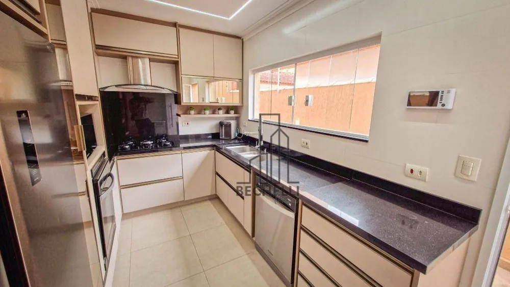Casa, 4 quartos, 227 m² - Foto 4