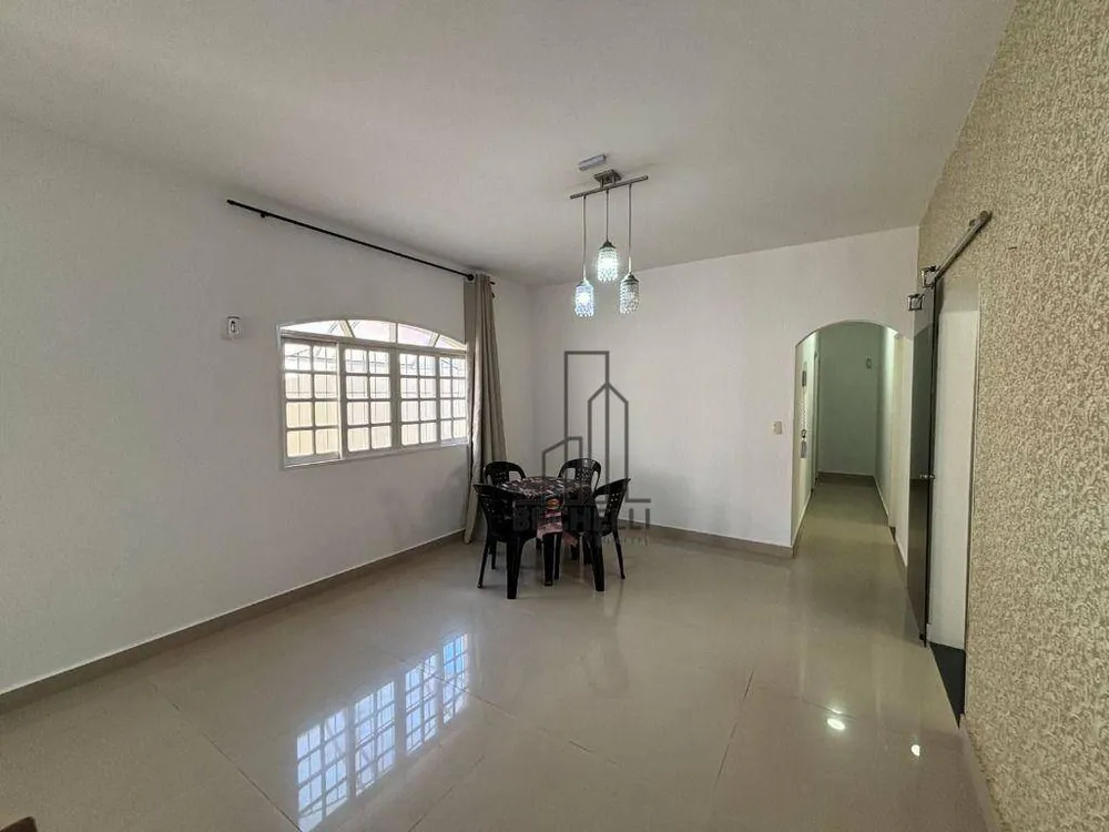 Casa, 3 quartos, 145 m² - Foto 1