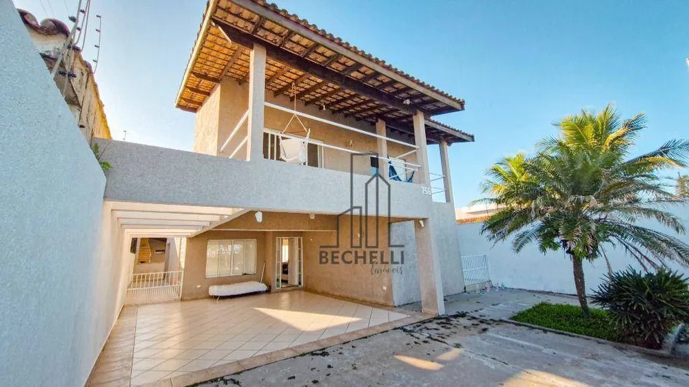 Casa, 3 quartos, 293 m² - Foto 1