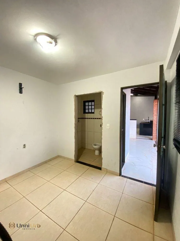 Casa, 3 quartos, 240 m² - Foto 2