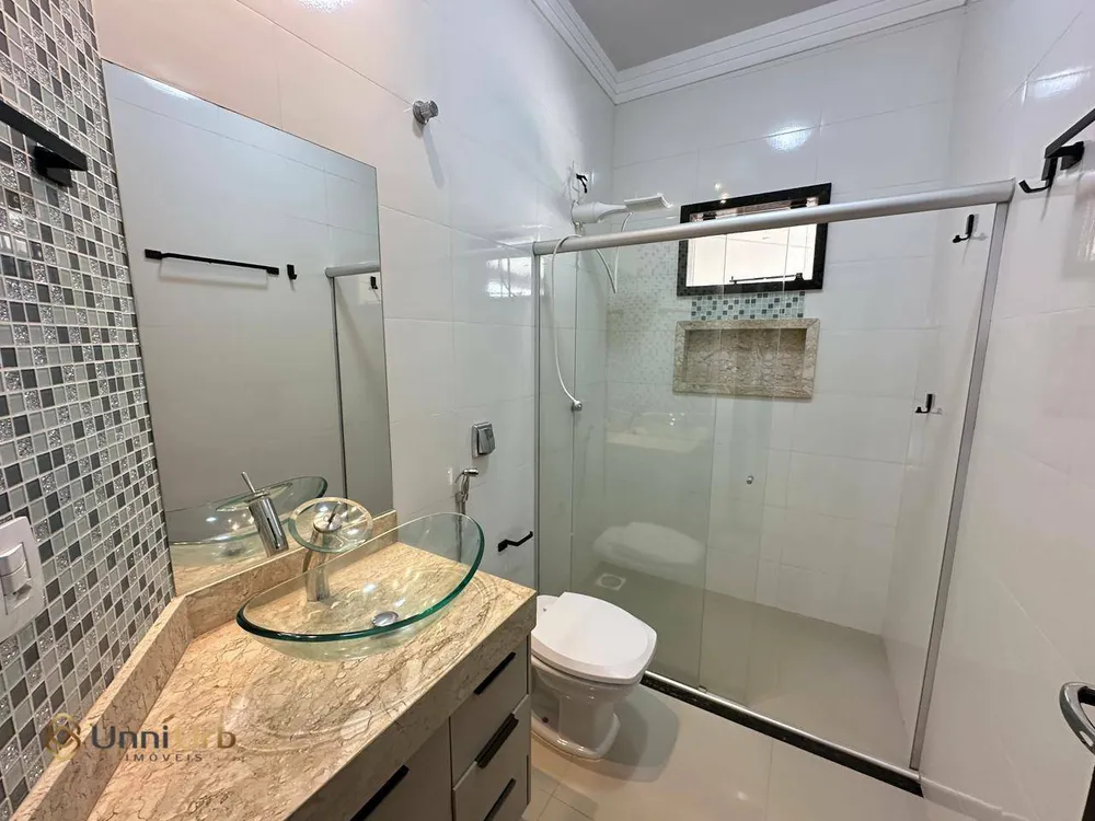 Casa, 3 quartos, 198 m² - Foto 2