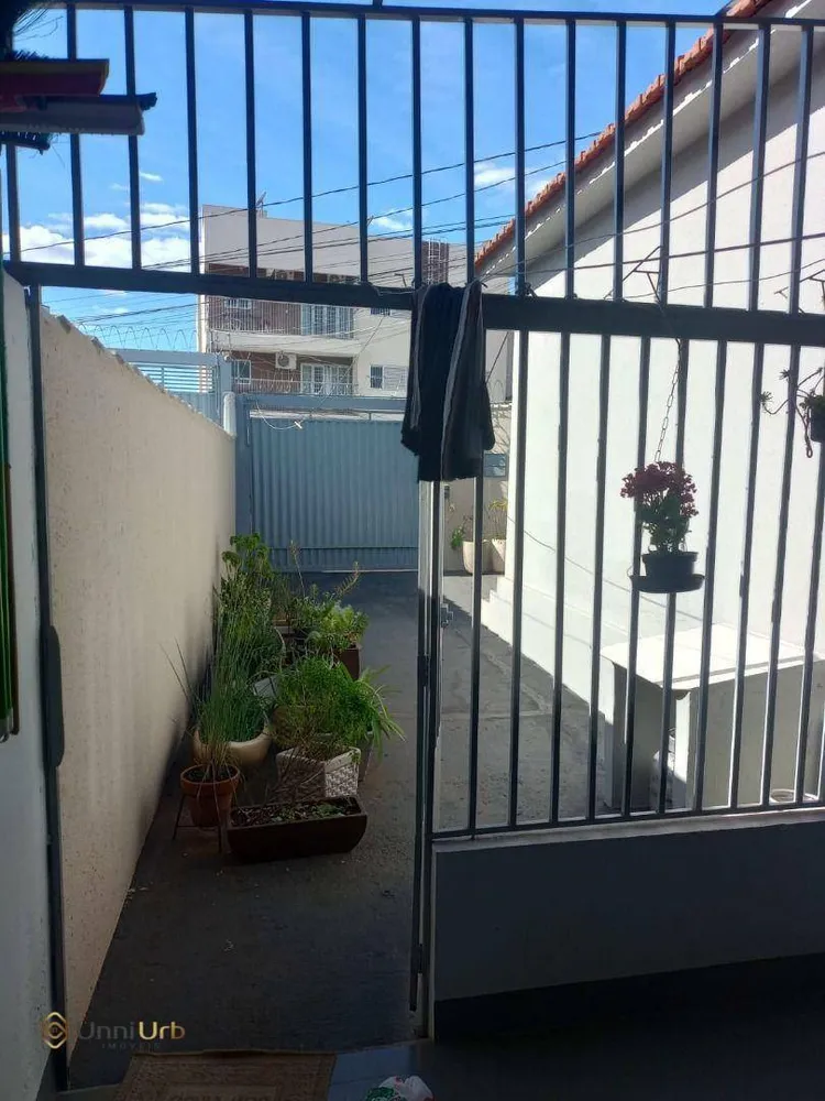 Casa, 7 quartos, 285 m² - Foto 2