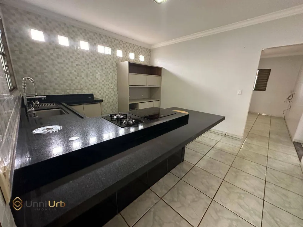 Casa, 2 quartos, 161 m² - Foto 3