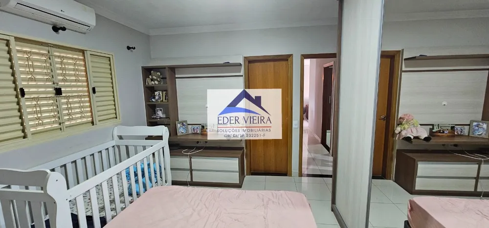 Casa, 3 quartos, 249 m² - Foto 15