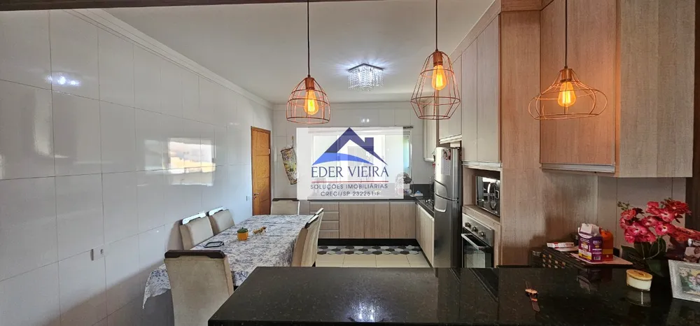 Casa, 3 quartos, 249 m² - Foto 1