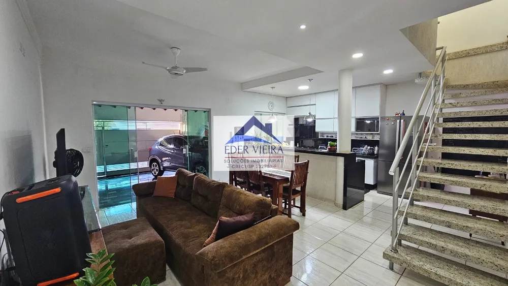 Casa, 4 quartos, 135 m² - Foto 1