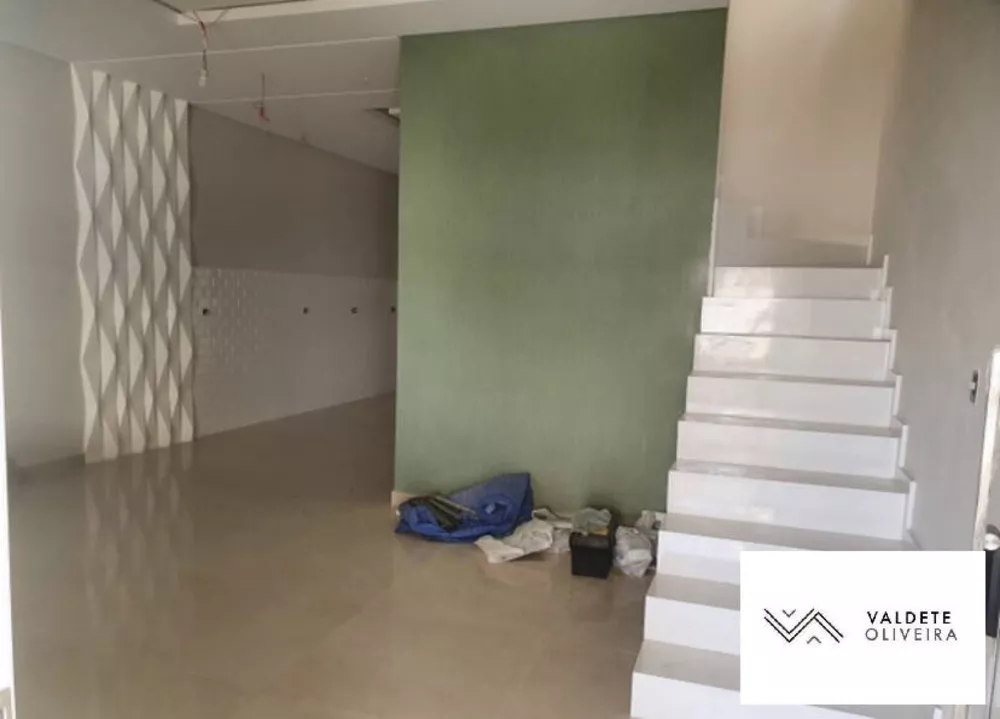 Casa à venda com 3 quartos, 150m² - Foto 1