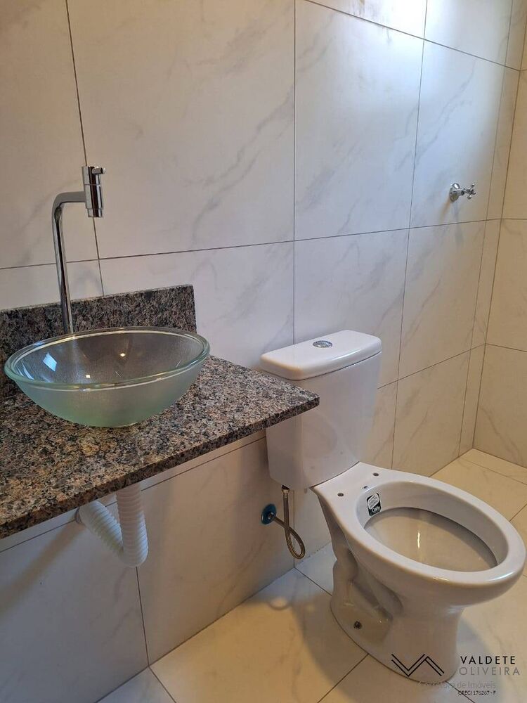 Casa à venda com 2 quartos, 125m² - Foto 4