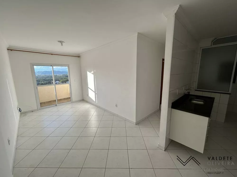 Apartamento à venda com 2 quartos, 65m² - Foto 3