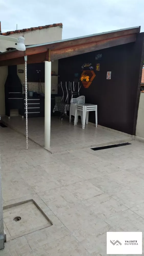 Casa à venda com 3 quartos, 159m² - Foto 4