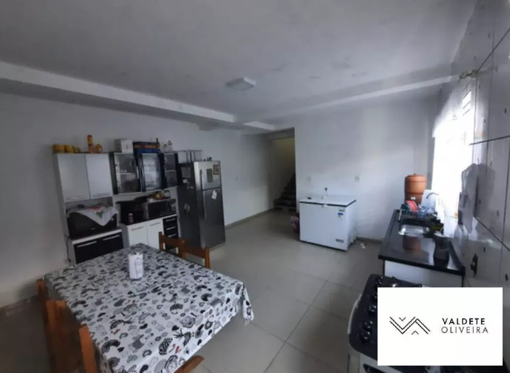 Casa à venda com 3 quartos, 160m² - Foto 1