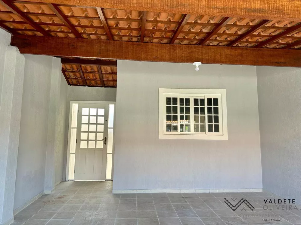 Casa à venda com 2 quartos, 125m² - Foto 1