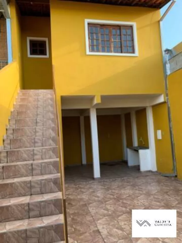 Casa à venda com 2 quartos, 60m² - Foto 4