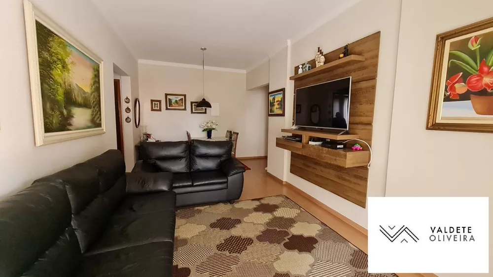 Apartamento à venda com 2 quartos, 70m² - Foto 1