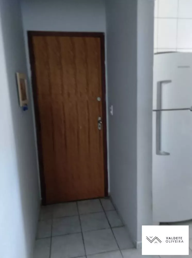 Apartamento à venda com 2 quartos, 72m² - Foto 3