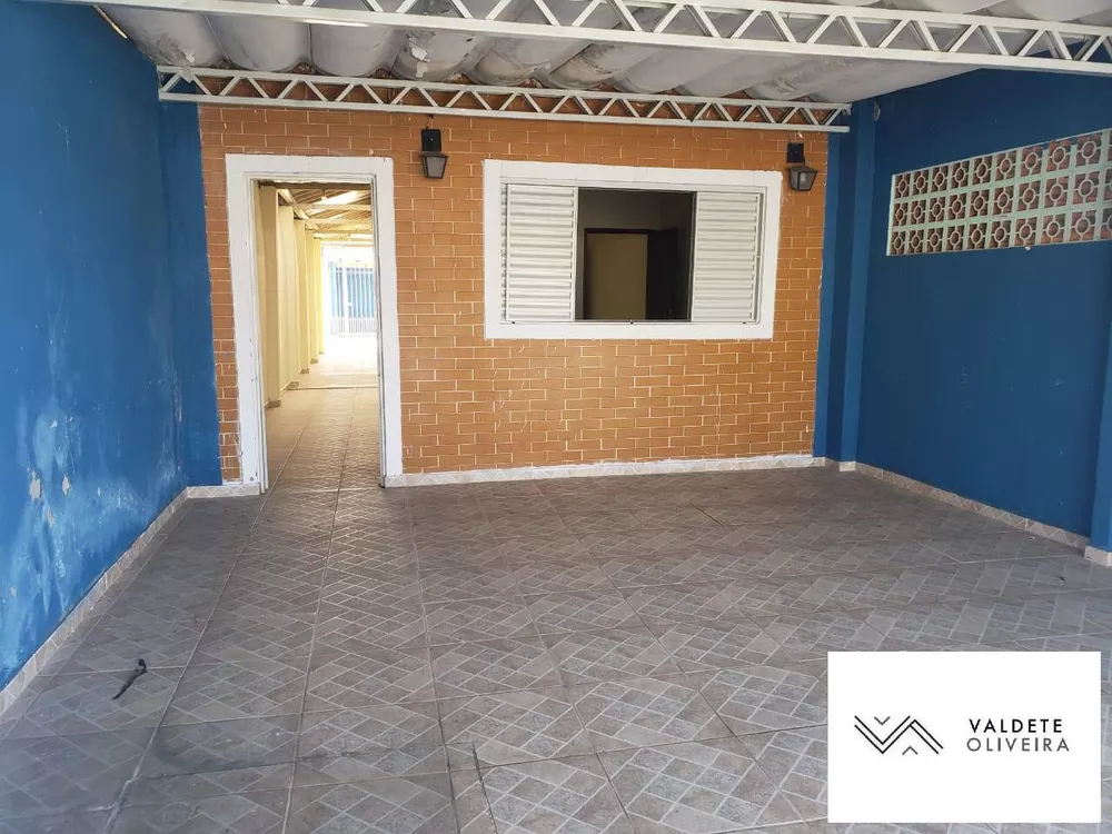 Casa à venda com 2 quartos, 139m² - Foto 1