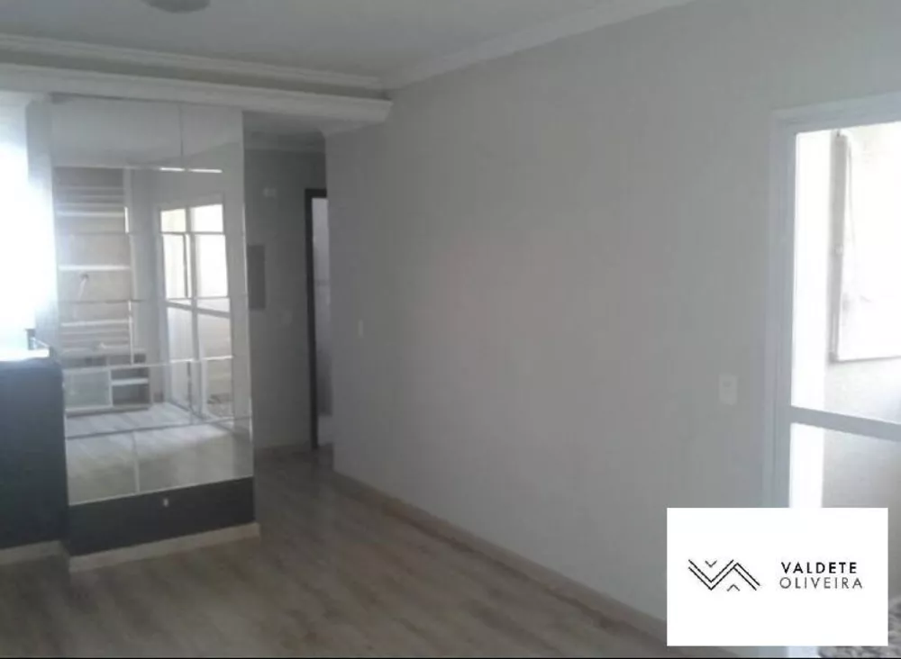 Apartamento à venda com 2 quartos, 65m² - Foto 4