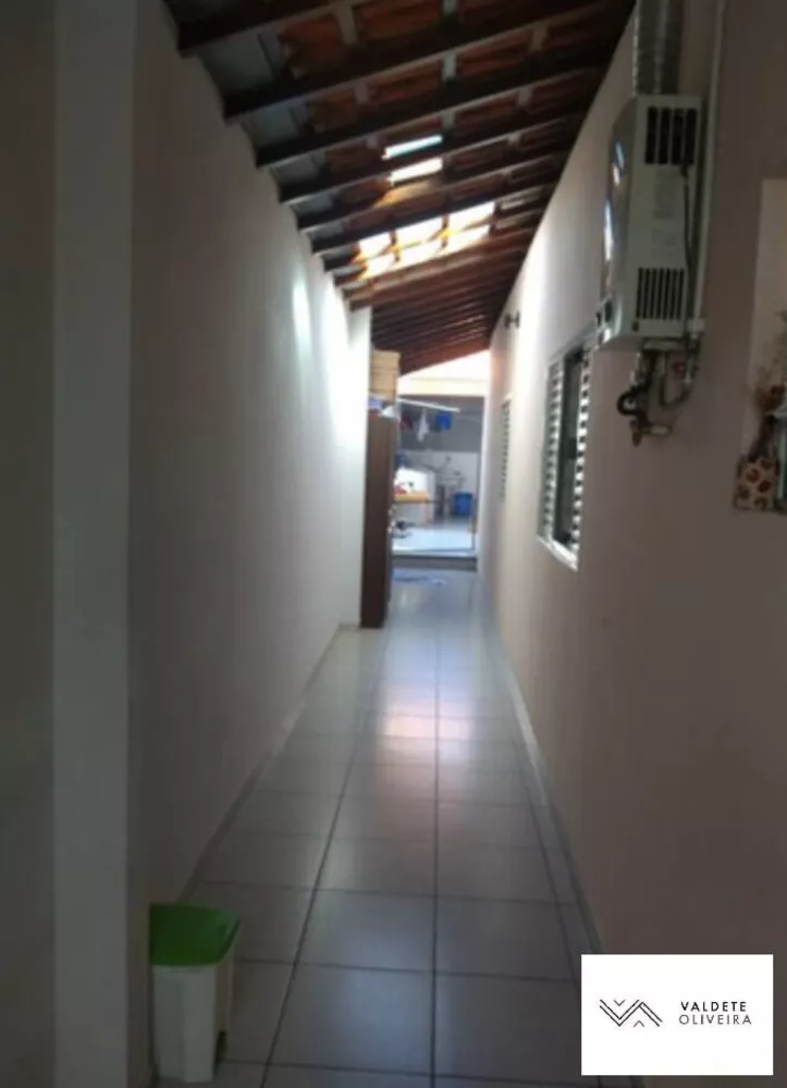 Casa à venda com 3 quartos, 180m² - Foto 3