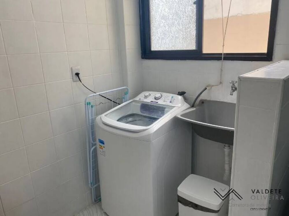 Apartamento à venda com 2 quartos, 65m² - Foto 3