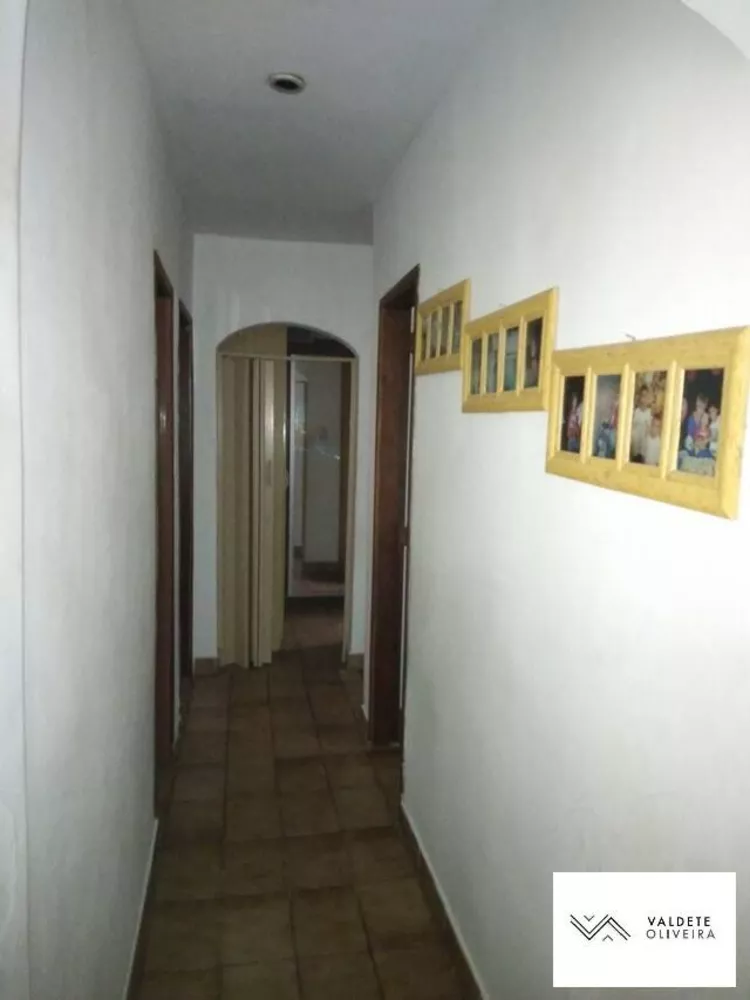 Casa à venda com 5 quartos, 300m² - Foto 4