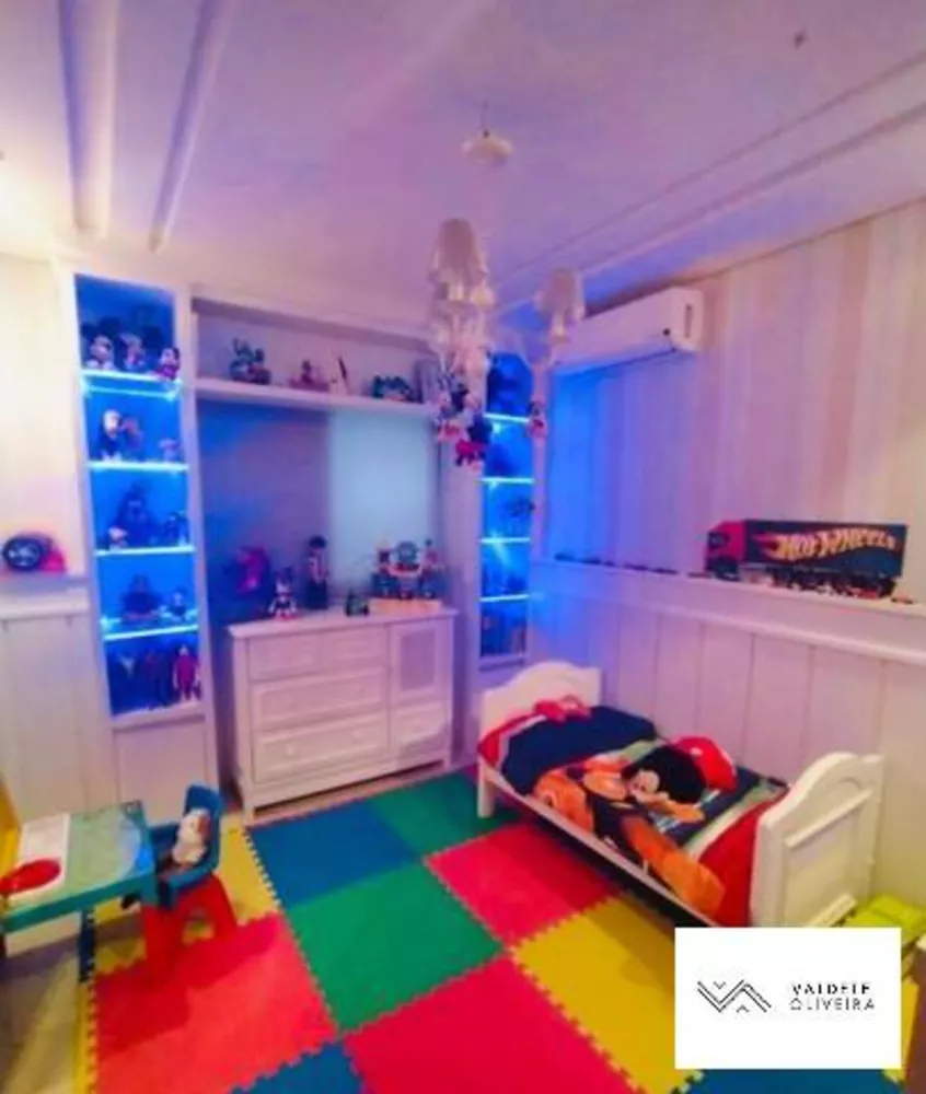 Apartamento à venda com 4 quartos, 157m² - Foto 4