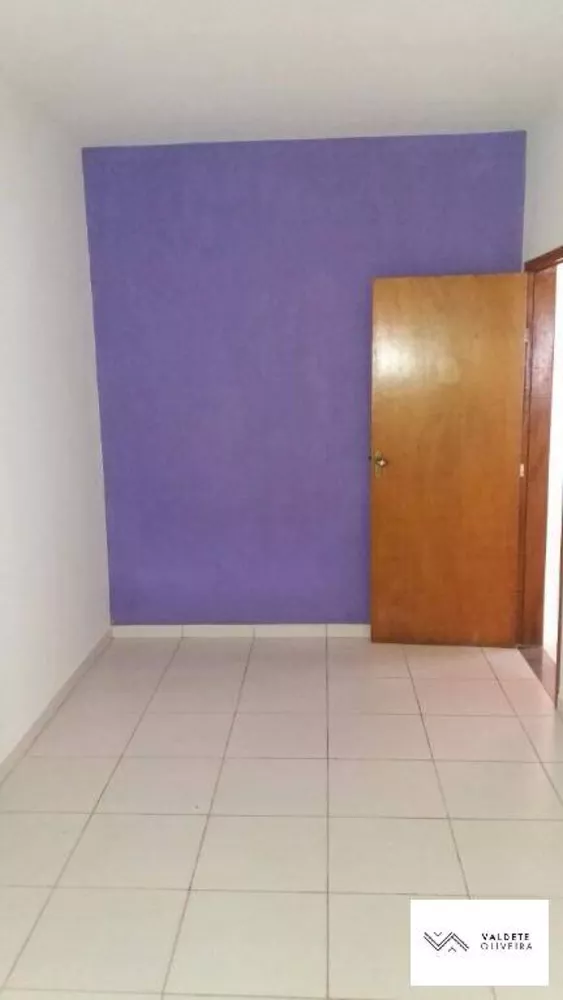 Casa à venda com 3 quartos, 90m² - Foto 4