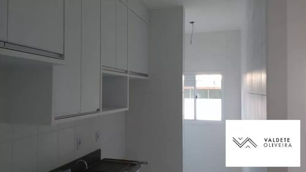 Apartamento à venda com 2 quartos, 62m² - Foto 4