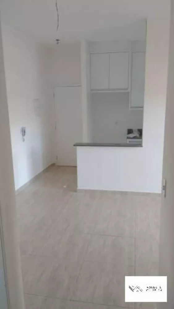 Apartamento à venda com 2 quartos, 62m² - Foto 2