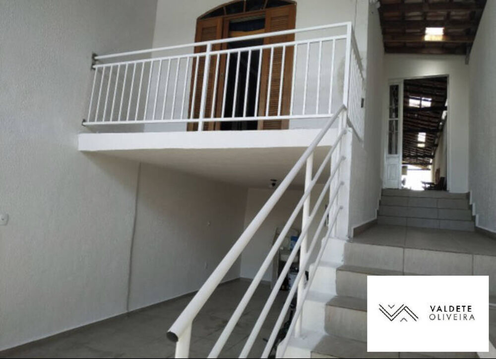 Casa à venda com 2 quartos, 100m² - Foto 2