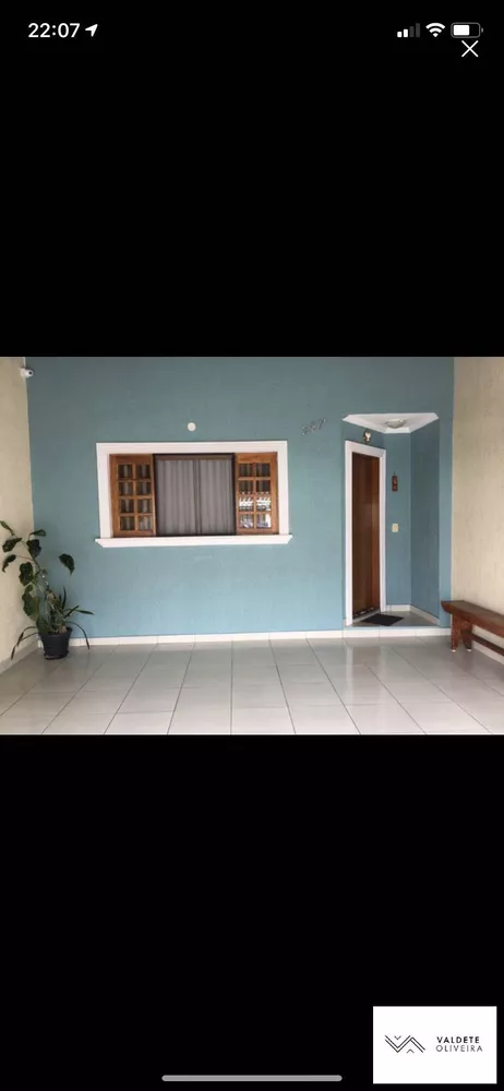 Casa à venda com 2 quartos, 90m² - Foto 2