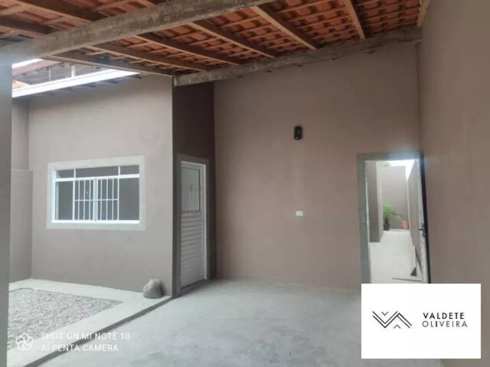 Casa à venda com 2 quartos, 126m² - Foto 1