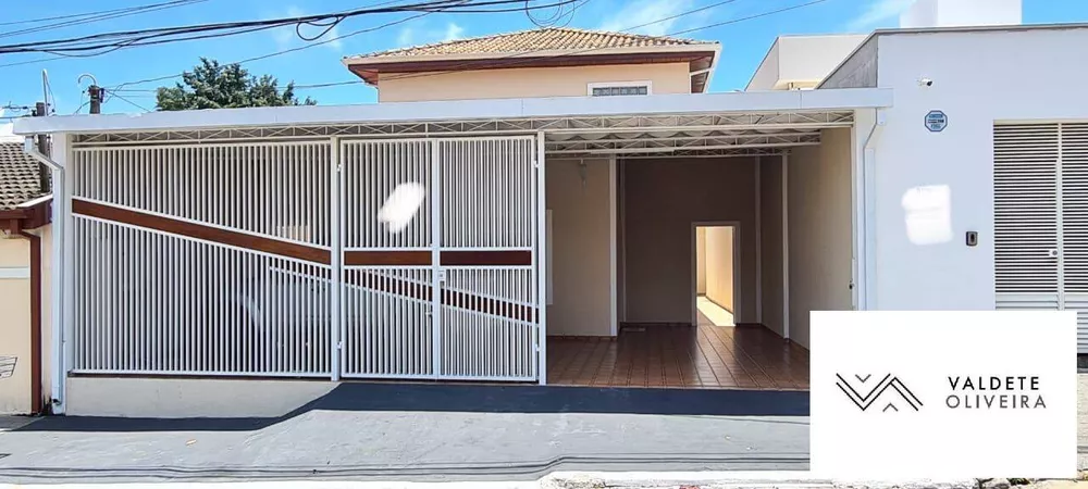 Sobrado à venda com 4 quartos, 250m² - Foto 1