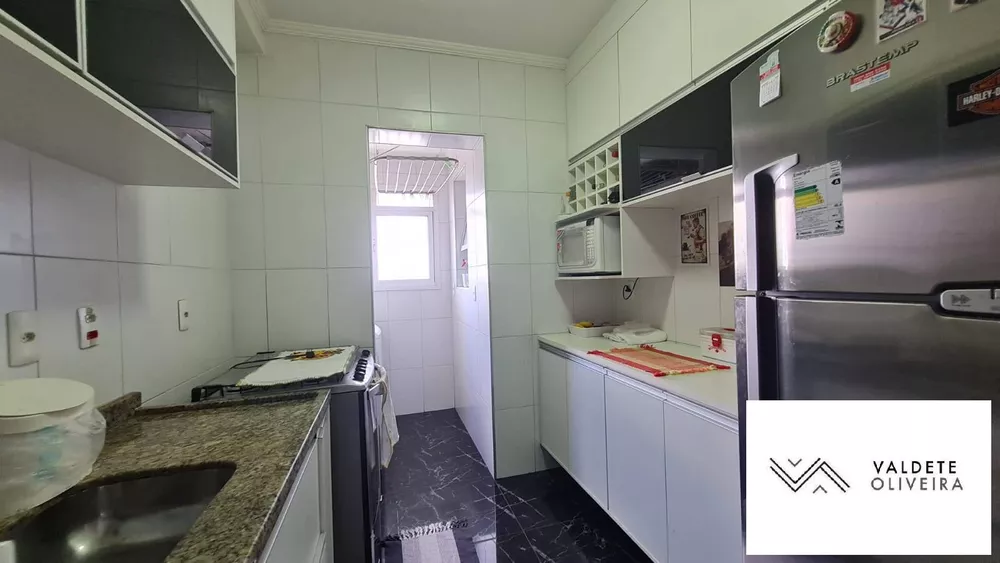 Apartamento à venda com 3 quartos, 75m² - Foto 4