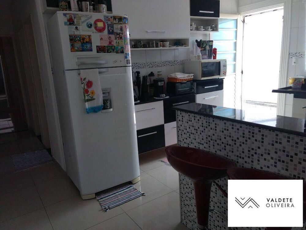 Casa à venda com 2 quartos, 112m² - Foto 4