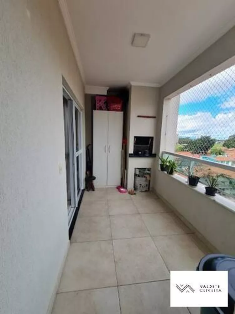 Apartamento à venda com 3 quartos, 111m² - Foto 4